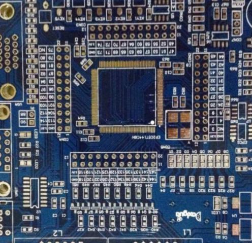 What is the difference between domestic SMT chip capacitors and Japanese SMT chip capacitors?
