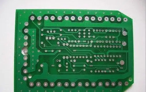 線路板廠家:屏蔽磁場(chǎng)材料的靜電屏蔽